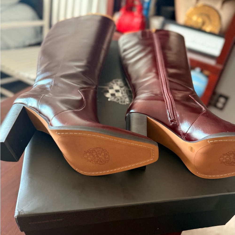 NWT  Vince Camuto Women's Tall Leather Block-Heel Boots - Burgundy - Picture 9 of 14